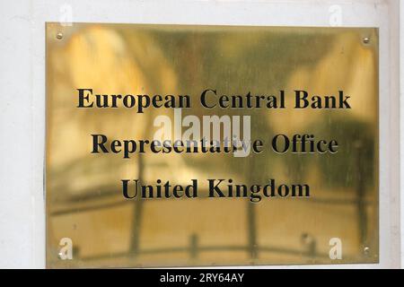 Panneau à l'entrée du Bureau de représentation de la Banque centrale européenne à Londres, Royaume-Uni Banque D'Images