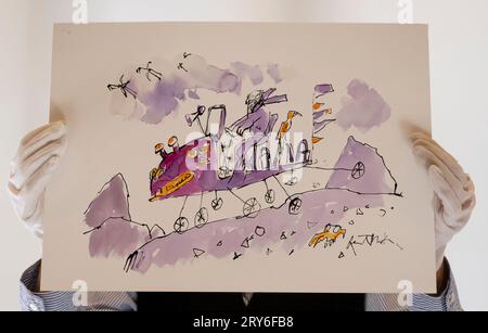 Bonhams, Londres, Royaume-Uni. 29 septembre 2023. Making a Mark, une vente de fonds pour le Quentin Blake Centre for Illustration, œuvres données par l’artiste. Sir Quentin Blake est un dessinateur, écrivain et illustrateur anglais, connu pour illustrer les livres de Roald Dahl. Se terminant le 6 octobre, les travaux en vente comprennent : tout-terrain Vehicle (Unframed) 2023, estimation £1 500-2 000. Crédit : Malcolm Park/Alamy Live News Banque D'Images