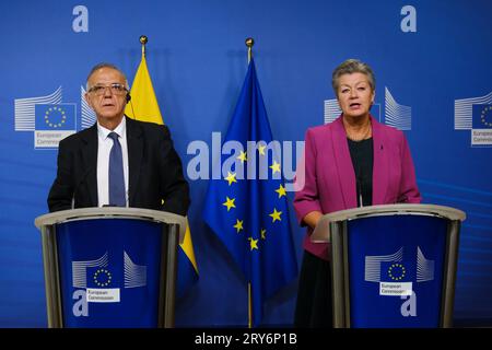 Bruxelles, Belgique. 29 septembre 2023. La commissaire européenne Ylva Johansson et le ministre colombien de la Défense nationale Ivan Velasquez tiennent une conférence de presse conjointe dans le cadre du dialogue UE-Colombie sur les drogues à Bruxelles, en Belgique, le 29 septembre 2023. Crédit : ALEXANDROS MICHAILIDIS/Alamy Live News Banque D'Images