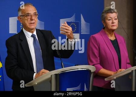 Bruxelles, Belgique. 29 septembre 2023. La commissaire européenne Ylva Johansson et le ministre colombien de la Défense nationale Ivan Velasquez tiennent une conférence de presse conjointe dans le cadre du dialogue UE-Colombie sur les drogues à Bruxelles, en Belgique, le 29 septembre 2023. Crédit : ALEXANDROS MICHAILIDIS/Alamy Live News Banque D'Images