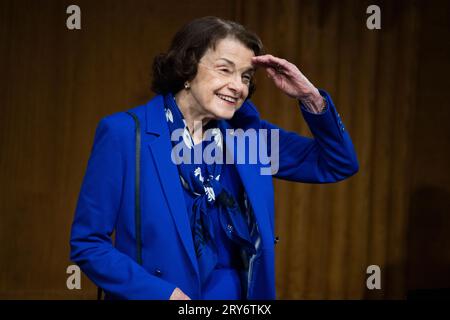 La sénatrice américaine Dianne Feinstein (démocrate de Californie), membre de la Commission judiciaire du Sénat américain, arrive pour l'audience de la Commission judiciaire du Sénat intitulée « examen des meilleures pratiques pour l'incarcération et la détention pendant la COVID-19 », dans le bâtiment Dirksen à Washington, DC, le mardi 2 juin 2020. Crédit : Tom Williams/Pool via CNP/MediaPunch Banque D'Images