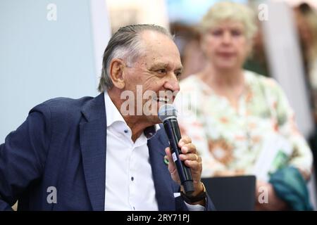 Jan Eliasson pendant Bokmässan, salon du livre, à Svenska mässan, Gothenburg, Suède, jeudi. Banque D'Images