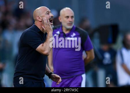 Vincenzo Italiano crie l'entraîneur-chef de ACF Fiorentina lors du match Serie A Tim entre Frosinone Calcio et ACF Fiorentina au Stadio Benito Stirpe le 28 septembre 2023 à Frosinone, en Italie. Banque D'Images
