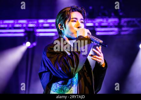 Milan, Italie. 28 septembre 2023. L'auteur-compositeur-interprète sud-coréen Kim Han-bin connu sur scène sous le nom de B.I se produit en direct sur scène à Alcatraz pendant le '1st Europe Tour Love or Die'. Banque D'Images