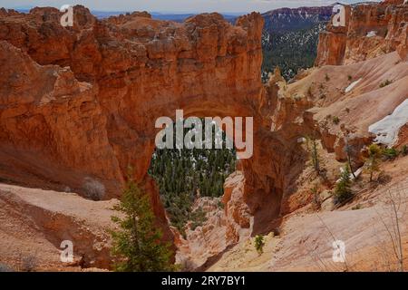 Pont naturel dans le parc national de Bryce Canyon Banque D'Images