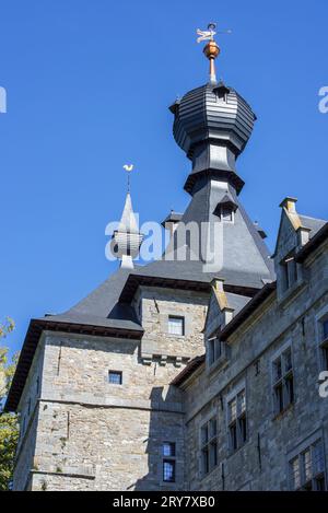 Château de Chimay, château médiéval du 15e siècle dans la ville de Chimay, province du Hainaut, Ardennes belges, Wallonie, Belgique Banque D'Images