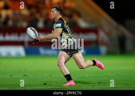 Lachlan Lam de Leigh Leopards en action lors du match de Betfred Super League au Sewell Group Craven Park, Hull. Date de la photo : Vendredi 29 septembre 2023. Banque D'Images