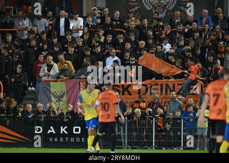 Deinze, Belgique. 29 septembre 2023. Fans et supporters de Deinze photographiés lors d'un match de football entre KMSK Deinze et Waasland SK Beveren lors de la 7 e journée de la saison Challenger Pro League 2023-2024, le vendredi 29 septembre 2023 à Deinze, Belgique . Crédit : Sportpix/Alamy Live News Banque D'Images