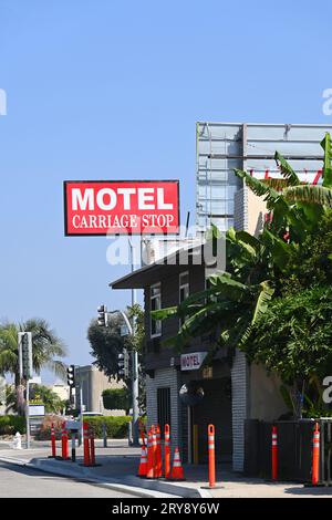 SANTA ANA, CALIFORNIE - 24 SEPTEMBRE 2023 : The Carriage Stop Motel sur South main Street. Banque D'Images