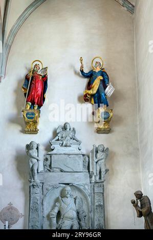 Épitaphe de Joachim von Pappenheims et St. Pierre et Paul, église collégiale catholique romaine de Saint Philip et St. Jacob, l'église paroissiale actuelle est Banque D'Images