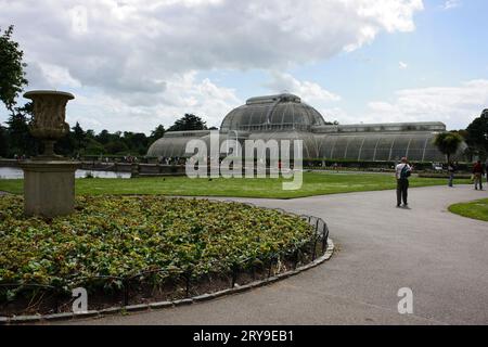 Londres, Angleterre - Mai 19 2007 : Kew Gardens est un jardin botanique dans le sud-ouest de Londres et abrite le plus grand et le plus diversifié botanique et mycologique Banque D'Images