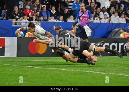 Lyon, France. 29 septembre 2023. ange capuozzo marque un essai pour l'italie lors du match Italie vs Nouvelle-Zélande, coupe du monde de rugby à Lyon, France, septembre 29 2023 crédit : Agence de photo indépendante/Alamy Live News Banque D'Images