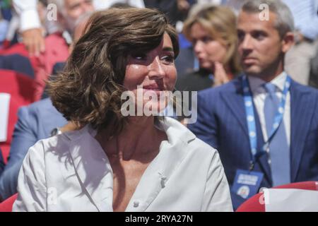 Pestum, Italie. 29 septembre 2023. Anna Maria Bernini est une femme politique italienne, depuis le 22 octobre 2022 Ministre de l'Université et de la recherche dans le gouvernement Meloni et depuis le 15 février 2021 Coordinatrice nationale adjointe de Forza Italia lors du congrès Forza Italia à Pestum le 29 septembre 2023. Crédit : Agence photo indépendante/Alamy Live News Banque D'Images