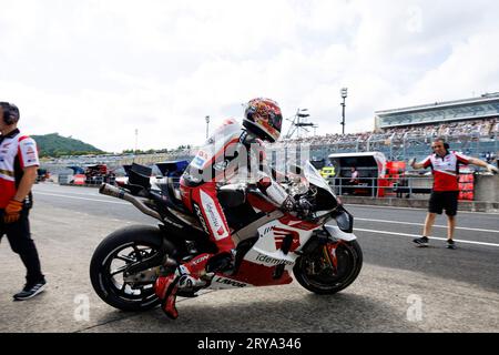 30 septembre 2023 ; Mobility Resort Motegi, Motegi, préfecture de Tochigi, Japon; MotoGP japonais 2023, Journée de qualification : pilote numéro 30 de la LCR Honda Idemitsu Takaaki Nakagami pendant les séances de qualification Banque D'Images