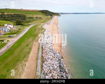 vue aérienne de la belle petite plage à beesands sur la côte sud du devon Banque D'Images