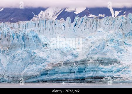 Paysage moelleux du glacier Hubbard dans la baie de désenchantement, Alaska, USA Banque D'Images