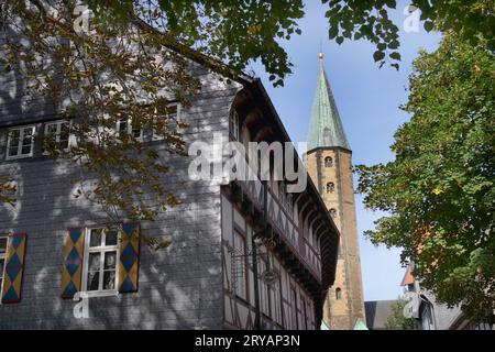 Stadtrundgang durch Goslar am Harz im Bundesland Niedersachsen. Marktkirche, Marktkirche Goslar, Altstadt, Altstadt Goslar, Goslar Stadt des UNESCO Weltkulturerbe. *** Visite de la ville de Goslar am Harz dans l'état de Basse-Saxe église du marché, église du marché Goslar, vieille ville, vieille ville Goslar, ville de Goslar classée au patrimoine mondial de l'UNESCO crédit : Imago/Alamy Live News Banque D'Images