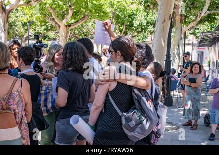 Logroño, la Rioja, Espagne - 09 juillet 2023. Protestation en repousse pour le crime sexiste à Logroño. Un homme d'origine syrienne, poignarde sa femme à mort et trie Banque D'Images