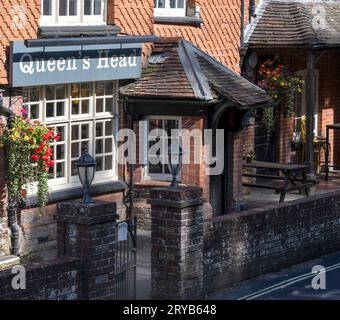 Queen's Head Restaurant - un chef et brasseur maison publique - The Cross, burley, New Forest, Ringwood, Hampshire, Angleterre, Royaume-Uni Banque D'Images