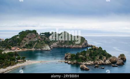 Isola Bella ('belle île') Taormina, Sicile, Italie en hiver Banque D'Images