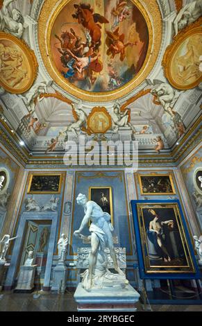 Exposition absolument époustouflante et intérieur de Villa Borghese, Rome, Italie Banque D'Images