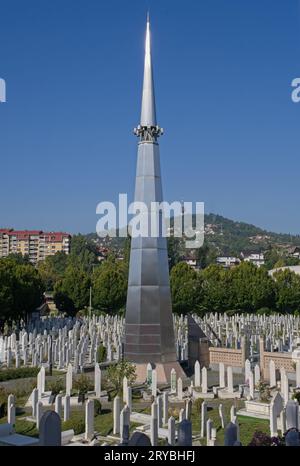 Sarajevo, Bosnie-Herzégovine - 29 septembre 2023 : Mezarje Stadion. Beaucoup des 11541 victimes sont enterrées dans ce cimetière. Il est situé à l'Olympic Banque D'Images