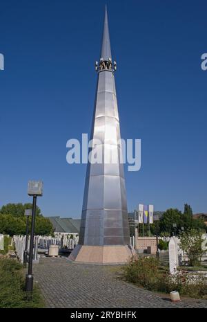 Sarajevo, Bosnie-Herzégovine - 29 septembre 2023 : Mezarje Stadion. Beaucoup des 11541 victimes sont enterrées dans ce cimetière. Il est situé à l'Olympic Banque D'Images