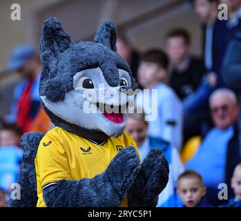 30 septembre 2023 ; Molineux Stadium, Wolverhampton, West Midlands, Angleterre; premier League football, Wolverhampton Wanderers contre Manchester City ; la mascotte des Wolves Banque D'Images