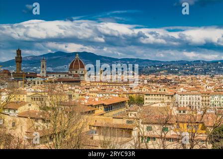 Vue imprenable sur les bâtiments et les églises de Florence Banque D'Images