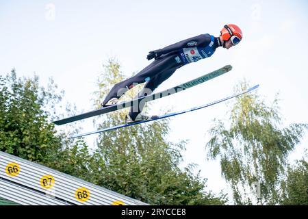 Hinzenbach, Autriche. 30 septembre 2023. Grand Prix d'été FIS Skisprung se déroulant sur la colline de saut à ski près d'Eferding, Germanys Stephan Leyhe dans les airs ©Andreas Stroh / Alamy Live News Banque D'Images