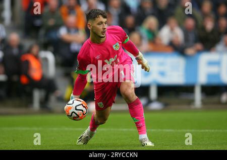 Le gardien de but de Burnley James Trafford lors du match de Premier League entre Newcastle United et Burnley à St. James's Park, Newcastle le samedi 30 septembre 2023. (Photo : Michael Driver | MI News) crédit : MI News & Sport / Alamy Live News Banque D'Images