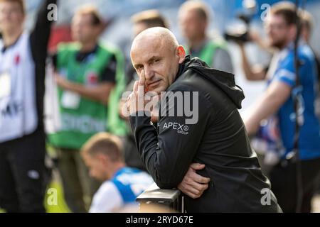 Rostock, Deutschland 30. Septembre 2023 : 2. BL - 2023/2024 - FC Hansa Rostock vs. Eintracht Braunschweig im Bild : Vorstandsvorsitzender Robert Marien (Hansa Rostock) /// la réglementation DFL interdit toute utilisation de photographies comme séquences d'images et/ou quasi-vidéo. /// Banque D'Images