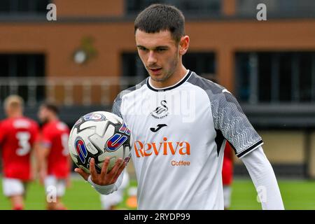 Swansea, pays de Galles. 30 septembre 2023. Josh Pescatore de Swansea City lors du match de la Ligue de développement professionnel des moins de 18 ans entre Swansea City et Charlton Athletic à la Swansea City Academy à Swansea, pays de Galles, Royaume-Uni le 30 septembre 2023. Crédit : Duncan Thomas/Majestic Media. Banque D'Images