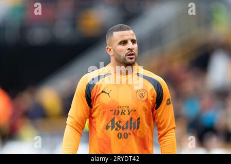 Kyle Walker, de Manchester City, se réchauffe avant le match de Premier League entre Wolverhampton Wanderers et Manchester City à Molineux, Wolverhampton le samedi 30 septembre 2023. (Photo : Gustavo Pantano | MI News) crédit : MI News & Sport / Alamy Live News Banque D'Images