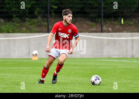 Swansea, pays de Galles. 30 septembre 2023. Mason Hunter de Charlton Athletic lors du match de la Ligue de développement professionnel des moins de 18 ans entre Swansea City et Charlton Athletic à la Swansea City Academy à Swansea, pays de Galles, Royaume-Uni le 30 septembre 2023. Crédit : Duncan Thomas/Majestic Media. Banque D'Images