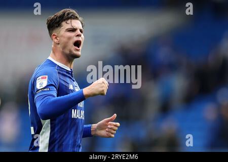 Cardiff, Royaume-Uni. 30 septembre 2023. Ollie Tanner de Cardiff City célèbre la victoire de ses équipes. Match de championnat EFL Skybet, Cardiff City contre Rotherham Utd au Cardiff City Stadium à Cardiff, pays de Galles, le samedi 30 septembre 2023. Cette image ne peut être utilisée qu'à des fins éditoriales. Usage éditorial uniquement, photo par Andrew Orchard/Andrew Orchard photographie sportive/Alamy Live News crédit : Andrew Orchard photographie sportive/Alamy Live News Banque D'Images