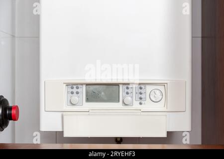 Panneau de commande d'un chauffe-eau à gaz Banque D'Images