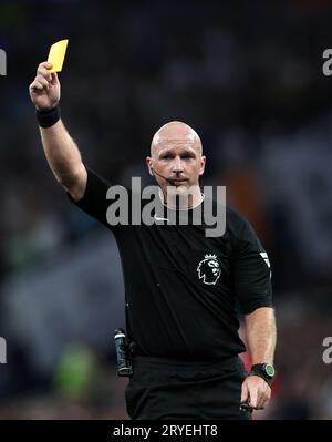 Londres, Royaume-Uni. 30 septembre 2023. Arbitre Simon Hooper lors du match de Premier League au Tottenham Hotspur Stadium, Londres. Le crédit photo devrait se lire : David Klein/Sportimage crédit : Sportimage Ltd/Alamy Live News Banque D'Images