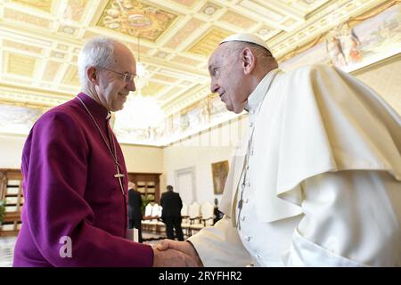 Le pape François rencontre Justin Welby, archevêque de Canterbury au Vatican le 30 septembre 2023. Photo de (EV) Vatican Media/ABACAPRESS.COM crédit : Abaca Press/Alamy Live News Banque D'Images