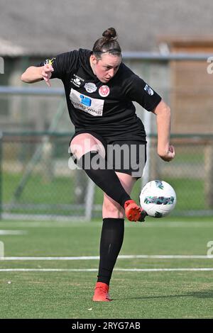 Zulte, Belgique. 30 septembre 2023. Britt Vanhamel (5) de Woluwe photographiée lors d'un match de football féminin entre SV Zulte - Waregem et White Star Woluwe lors de la cinquième journée de la saison 2023 - 2024 de la Super League belge Lotto Womens, le dimanche 30 septembre 2023 à Zulte, BELGIQUE . Crédit : Sportpix/Alamy Live News Banque D'Images