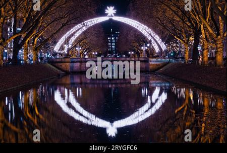 Lumières de Noël au Koe-Graben à Duesseldorf, Allemagne Banque D'Images