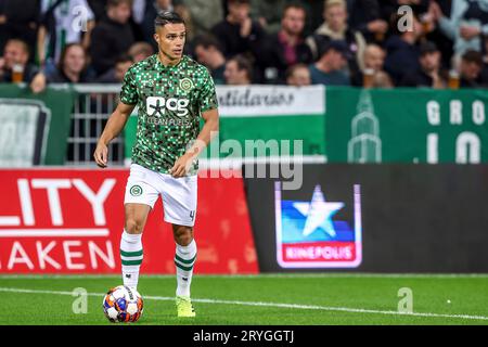 Groningen, Niederlande. 29 septembre 2023. Joey Peluessy du FC Groningen se réchauffe lors du match néerlandais Keuken Kampioen Divisie entre le FC Groningen et le FC Den Bosch le 29 septembre 2023 à Groningen, pays-Bas Credit : dpa/Alamy Live News Banque D'Images