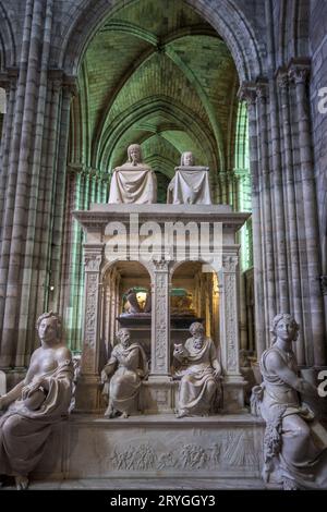 Tombeau du roi Louis XII et d'Anne de Bretagne, dans la basilique Saint-Denis Banque D'Images