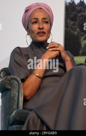 Zadie Smith, romancière anglaise, premier roman, 'White Teeth', photographié au Cliveden Literary Festival, Berkshire, Angleterre, Royaume-Uni le 30 septembre 2023 Banque D'Images