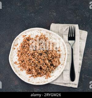 Risotto de sarrasin aux champignons séchés Banque D'Images