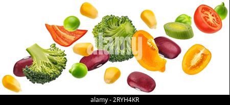 Salade de maïs mexicaine tombant isolée sur fond blanc Banque D'Images