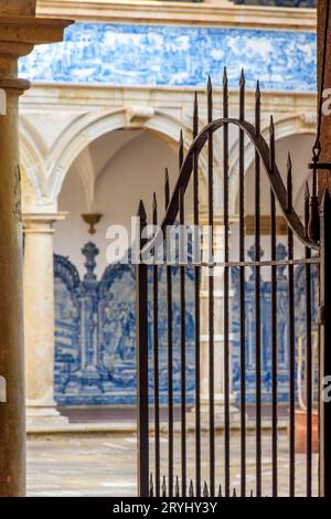 Cour intérieure d'un ancien couvent historique dans la ville de Salvador Banque D'Images