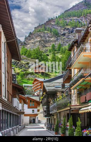 Rue à Zermatt, Suisse Banque D'Images