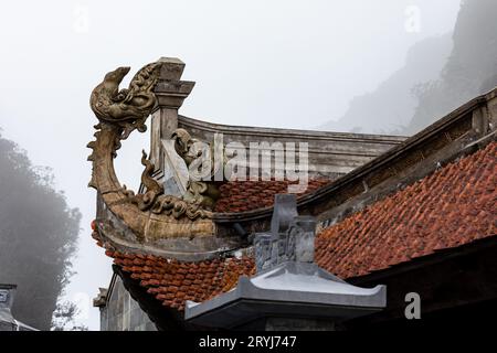 Temple au Fansipan au Vietnam Banque D'Images