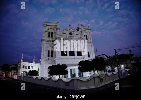 Mosquée musulmane à galle fort longue exposition la nuit Banque D'Images